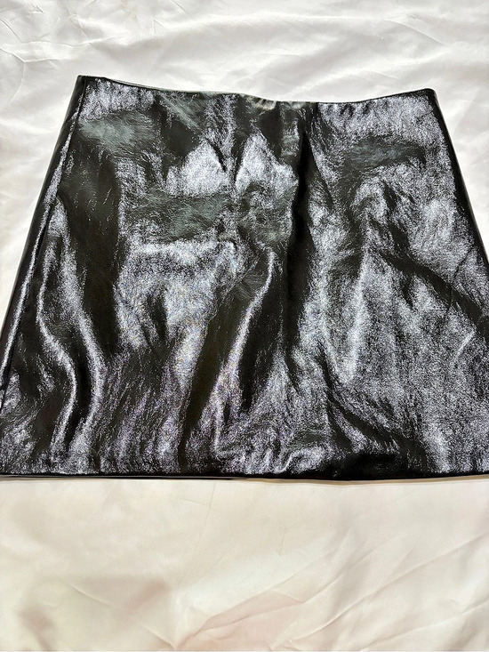 Forever 21 Dresses & Skirts - Forever 21 Black Mini Skirt Size Medium Like New